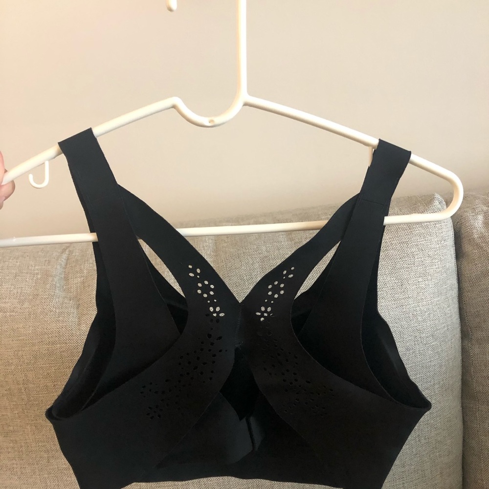 Victoria’s Secret Angel Max Support Sport Bra - Picture 6 of 6